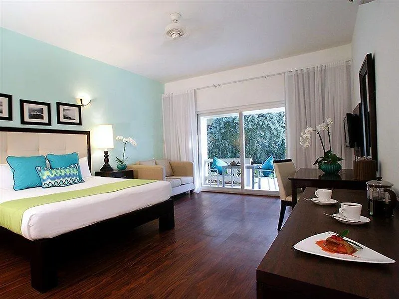 Sandy Haven Resort (Adults Only) Негрил